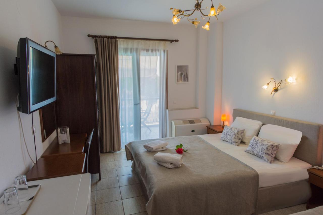 Hotel Bara Неос Мармарас Екстериор снимка