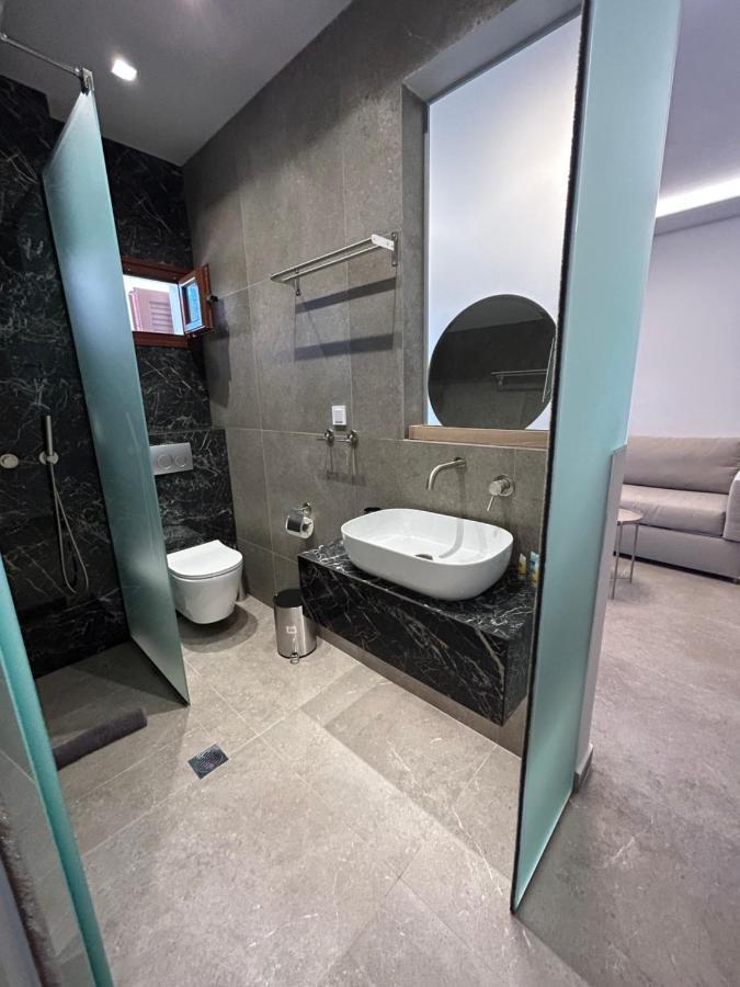 Hotel Bara Неос Мармарас Екстериор снимка
