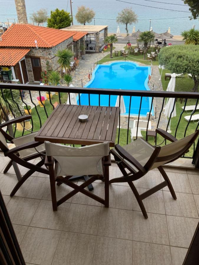 Hotel Bara Неос Мармарас Екстериор снимка